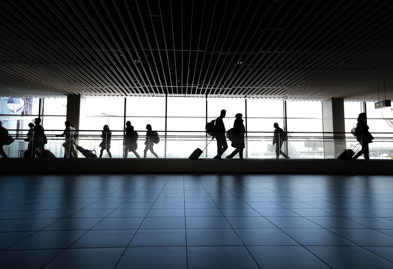 El Gobierno de México pretende digitalizar los servicios migratorios en aeropuertos para que los viajeros internacionales puedan entrar rápidamente al país. | Foto: Pixabay.