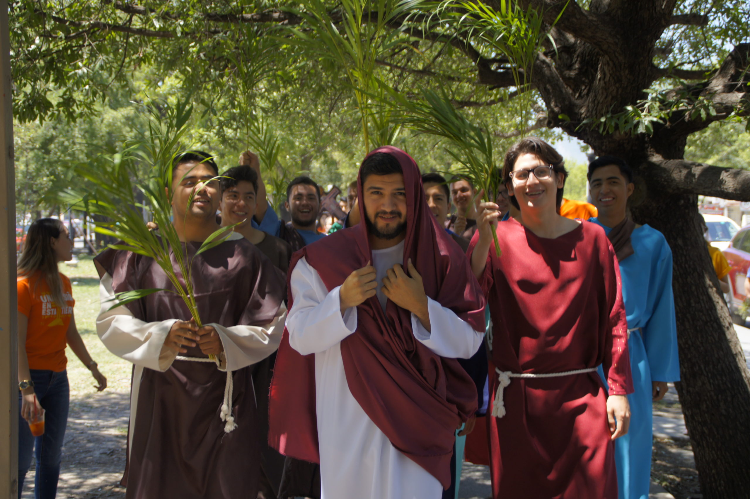 Una de las tradiciones más antiguas en Semana Santa es la procesión del Domingo de Ramos. | Foto: Cathopic.