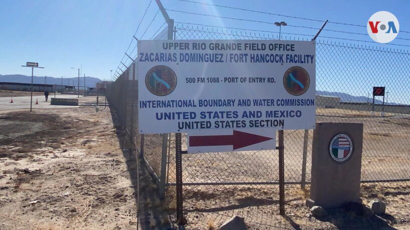 Aviso en una de las zonas fronterizas en el área de El Paso, Texas, que colinda con el Valle de Juárez.