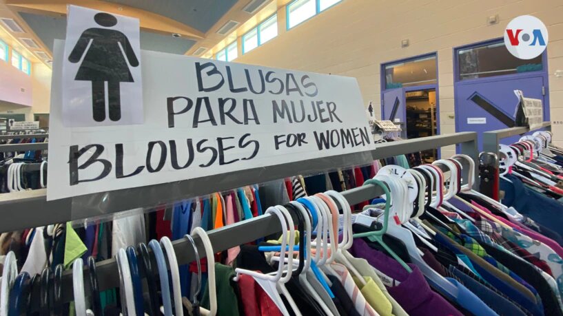 El Refugio Casa Alitas en Tucson, Arizona, ayuda a los migrantes con ropa, alimentos y todo lo que necesiten mientras se resuelven sus casos.
