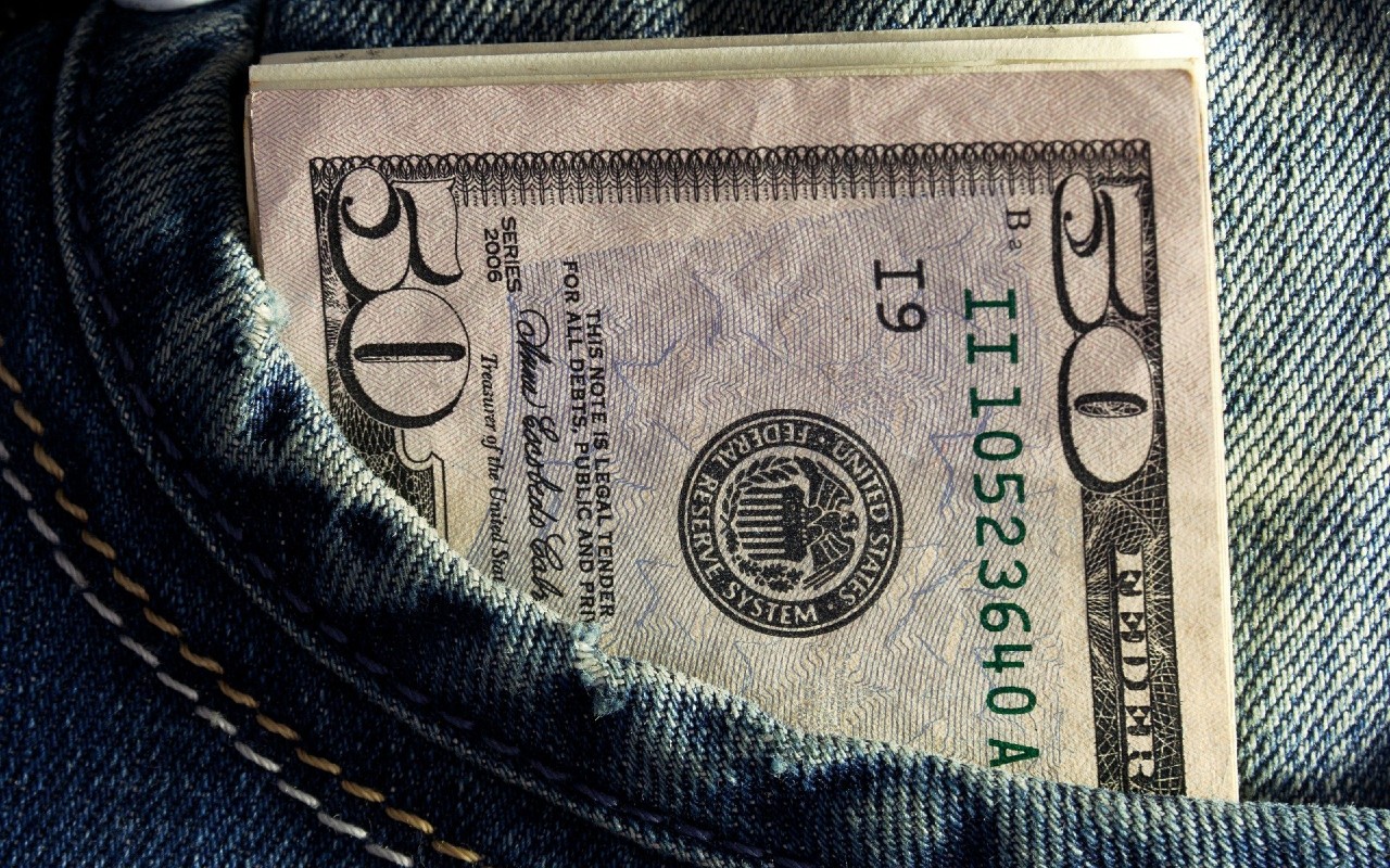 El tercer cheque de estímulo sigue llegando a más personas. | Foto: Pixabay