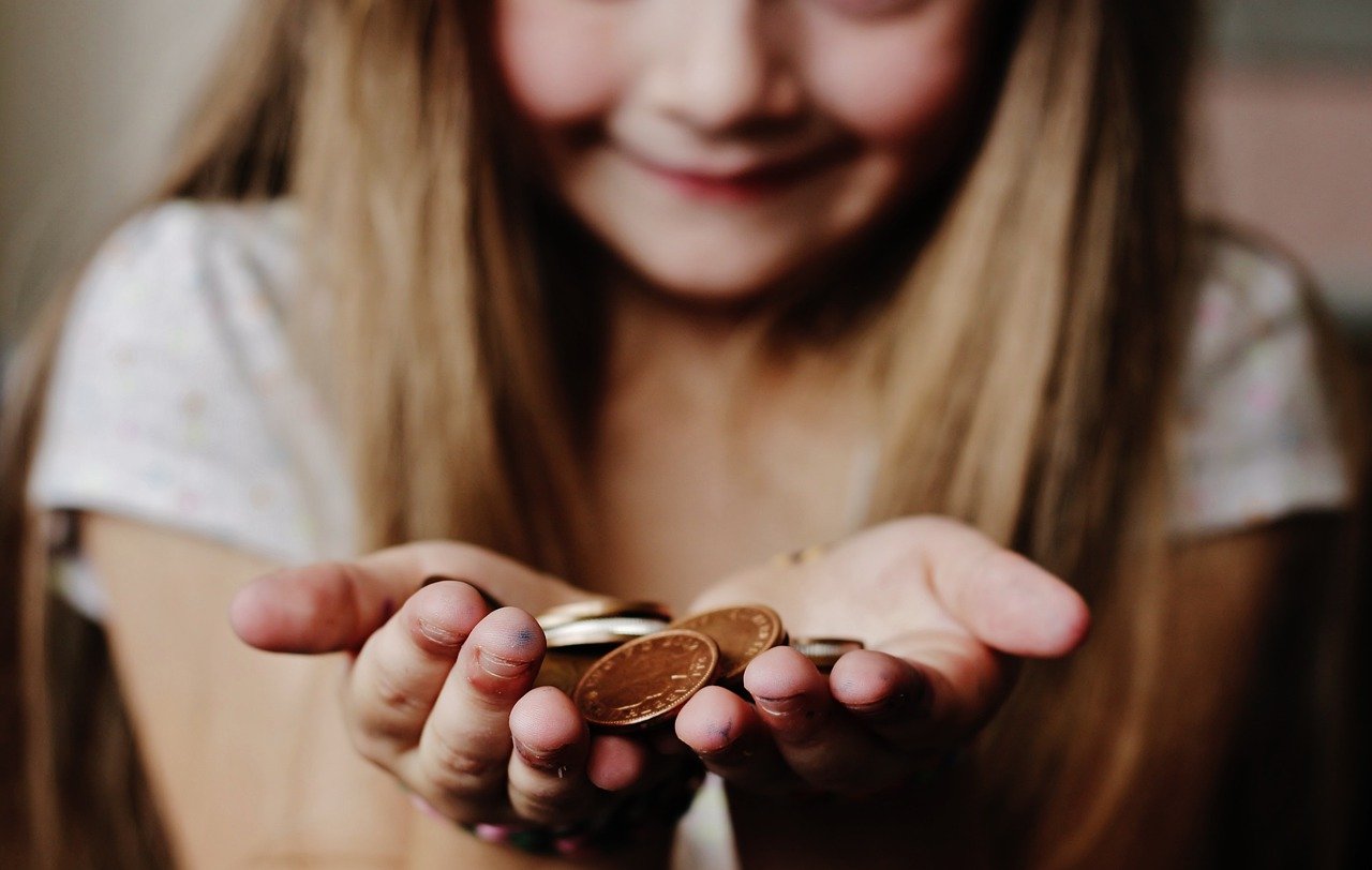 Con este cheque, el gobierno de Joe Biden espera dar un paso más en la lucha contra la pobreza infantil. | Foto: Pixabay.