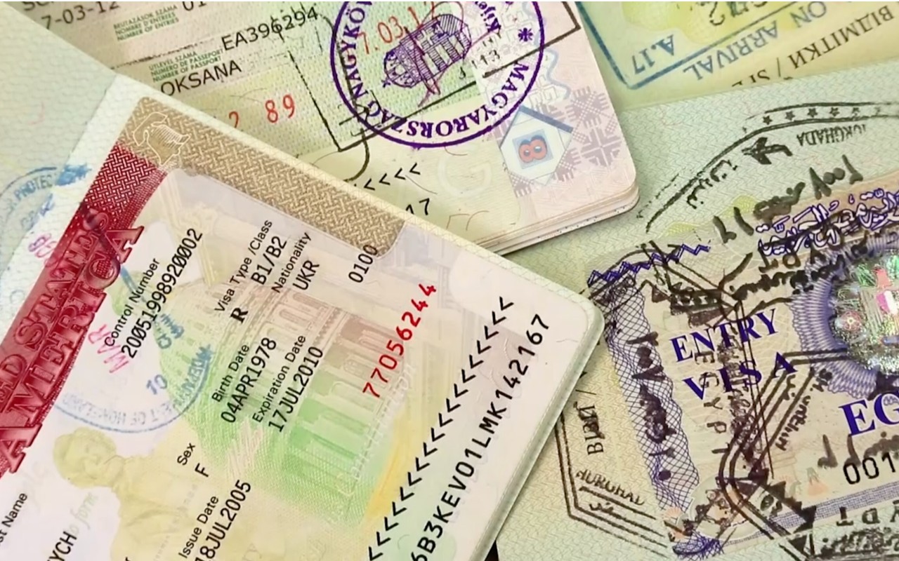 Si para el 23 de junio, no se han recibido suficientes solicitudes de estos países, las visas de trabajo que queden se repartirán entre los ciudadanos de otros países. | Foto: Voz de América