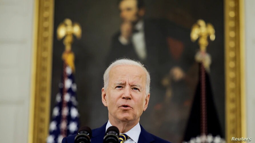 Joe Biden habla sobre la respuesta de la administración a la enfermedad por coronavirus y el programa de vacunación, en la Casa Blanca, el 18 de junio de 2021. | Foto: Reuters / VOA.