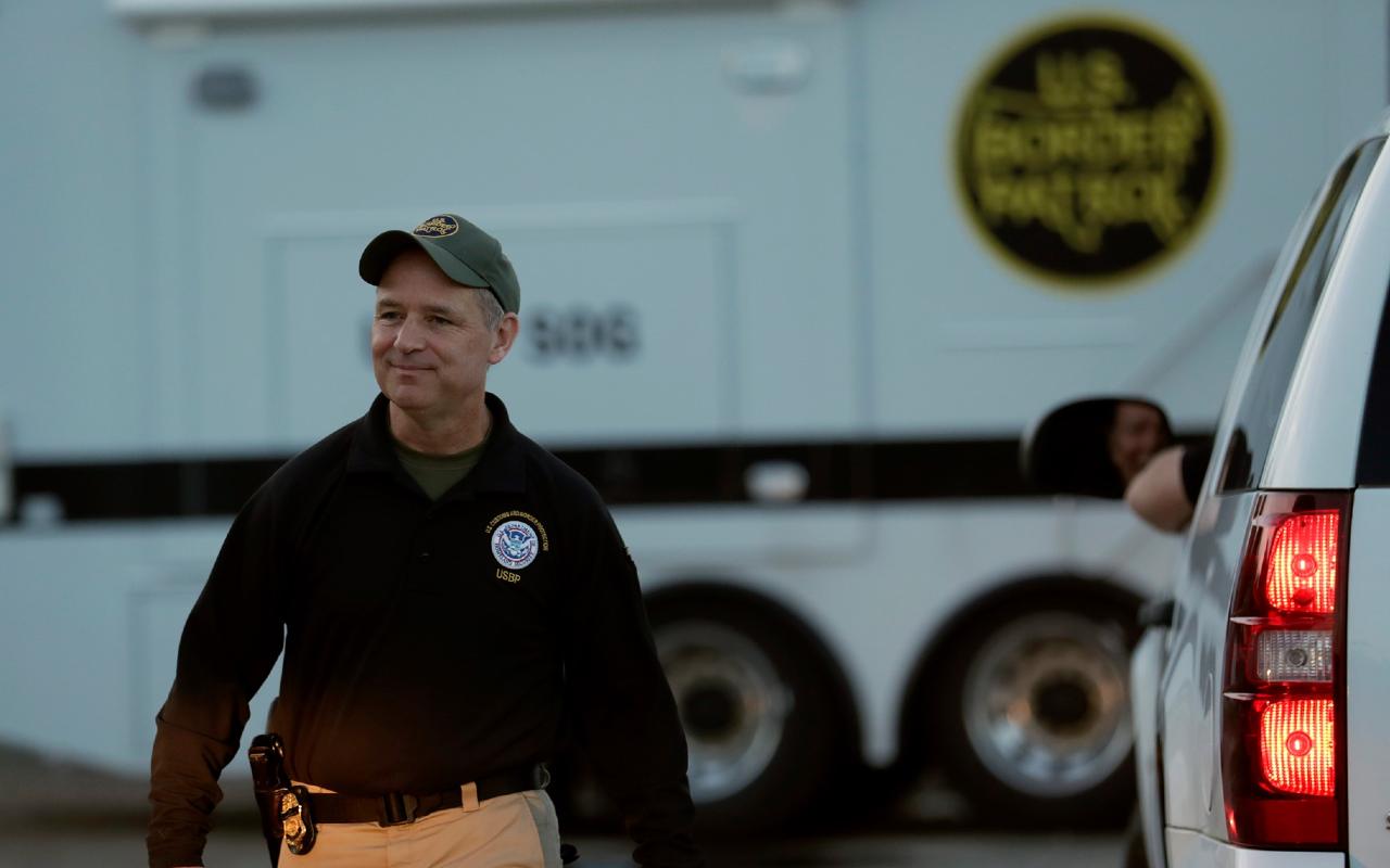 Patrulla Fronteriza recibe ayuda del estado de Texas para arrestar migrantes| Foto: CBP