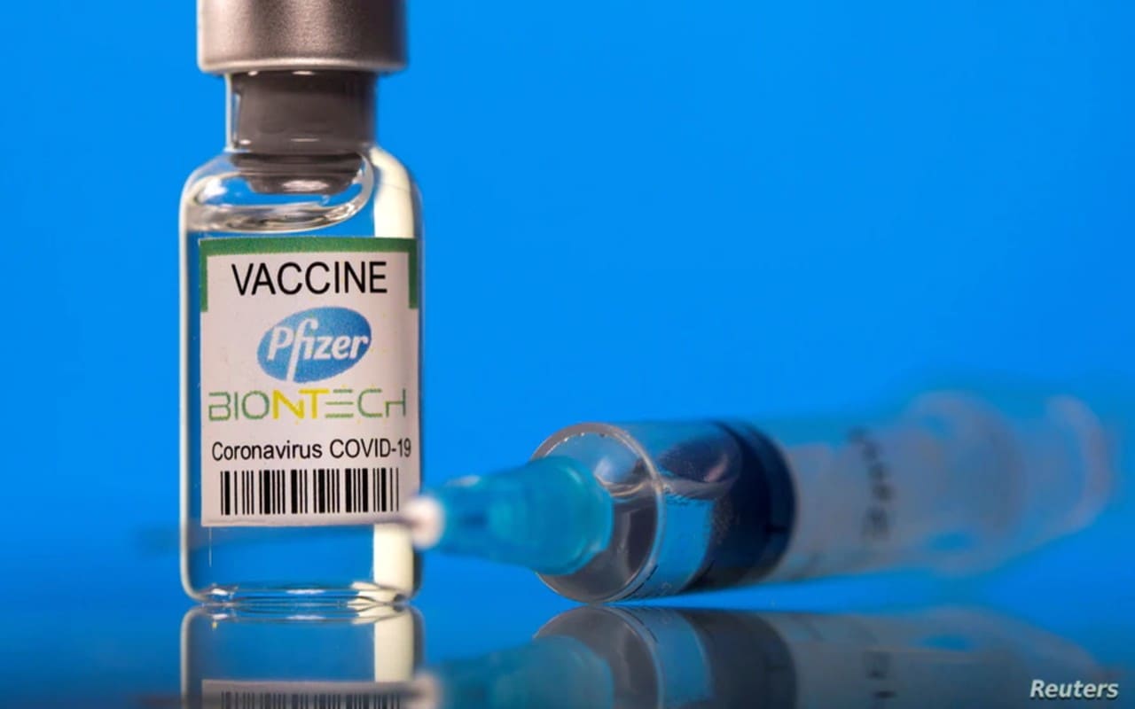USA aprueba la vacuna de Pfizer contra Covid-19 para mayores de 16 años. | Foto: VOA / Reuters.