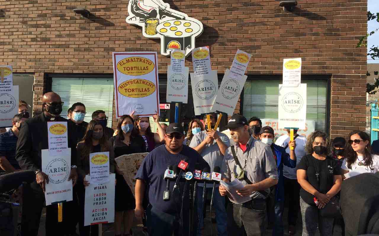 Trabajadores de "El Milagro" piden tu apoyo para mejorar sus condiciones de trabajo | Foto: Arise Chicago