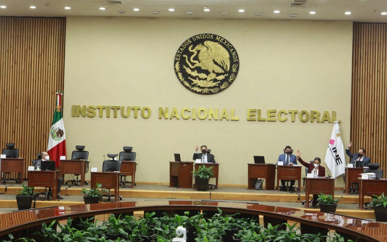INE inicia registro de voto de mexicanos en el extranjero para elecciones 2022. | Foto: Cortesía del INE.