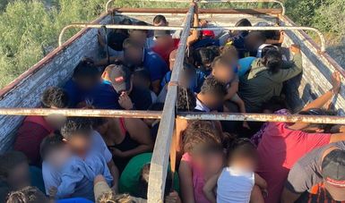 Migrantes detenidos en los límites de Tamaulipas y Nuevo León | Foto: INM