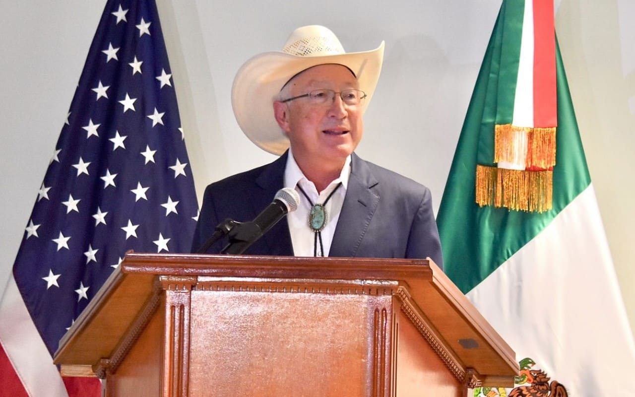 Ken Salazar, embajador de USA; migración y seguridad son prioridades. | Foto: Cortesía de la Embajada de Estados Unidos en México.