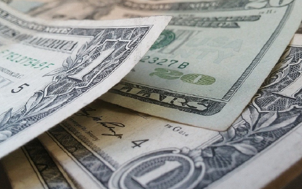 El cheque de estímulo de California, o Golden State Stimulus, estará repartiéndose hasta diciembre de este año. | Foto: Pixabay.