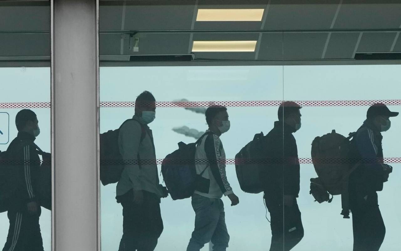 Solicitantes de asilo en Estados Unidos llegan a un aeropuerto procedentes de Kabul | Foto: AP / Voz de América [Archivo]