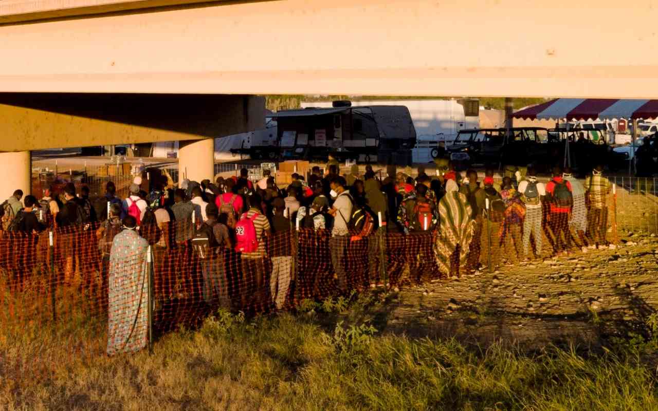 Frenarán caravanas migrantes con recursos de inteligencia: USA | Foto: VOA