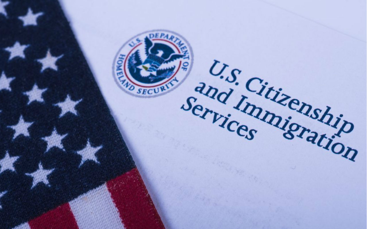 Inmigrantes tendrán más tiempo para dar pruebas a USCIS para Green Card y ciudadanía. | Foto: Especial.
