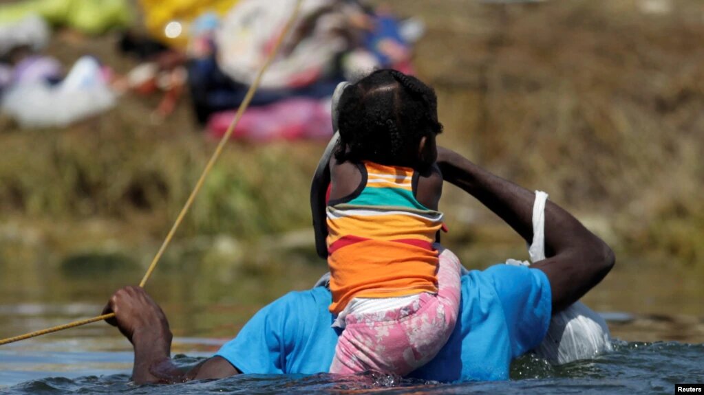 La red de tráfico de migrantes promovía, principalmente, la migración de niños, incluso sin acompañantes. | Foto: VOA/Reuters.