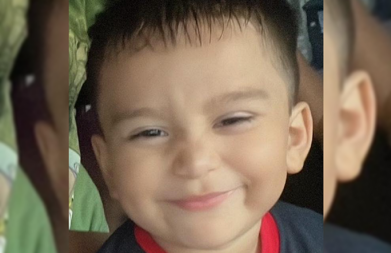 Christopher Ramírez, de 3 años de edad, había desaparecido después de volver de la tienda con su familia. | Foto: Facebook ABC13-Steve Campion.