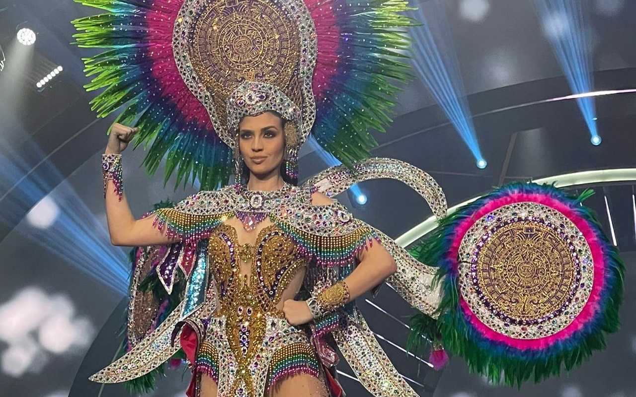 Esteban Ortiz, el sinaloense que hizo el traje típico de Débora Hallal para Miss Universo. | Foto: Facebook oficial de Mexicana Universal.