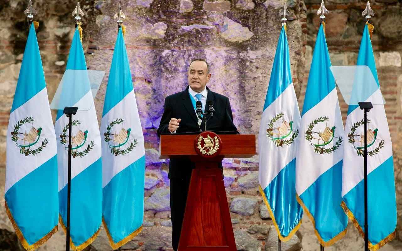 El presidente de Guatemala, Alejandro Giammattei, durante la presentación de su Informe General a dos años del comienzo de su gobierno. | Foto: Twitter @DrGiammattei.