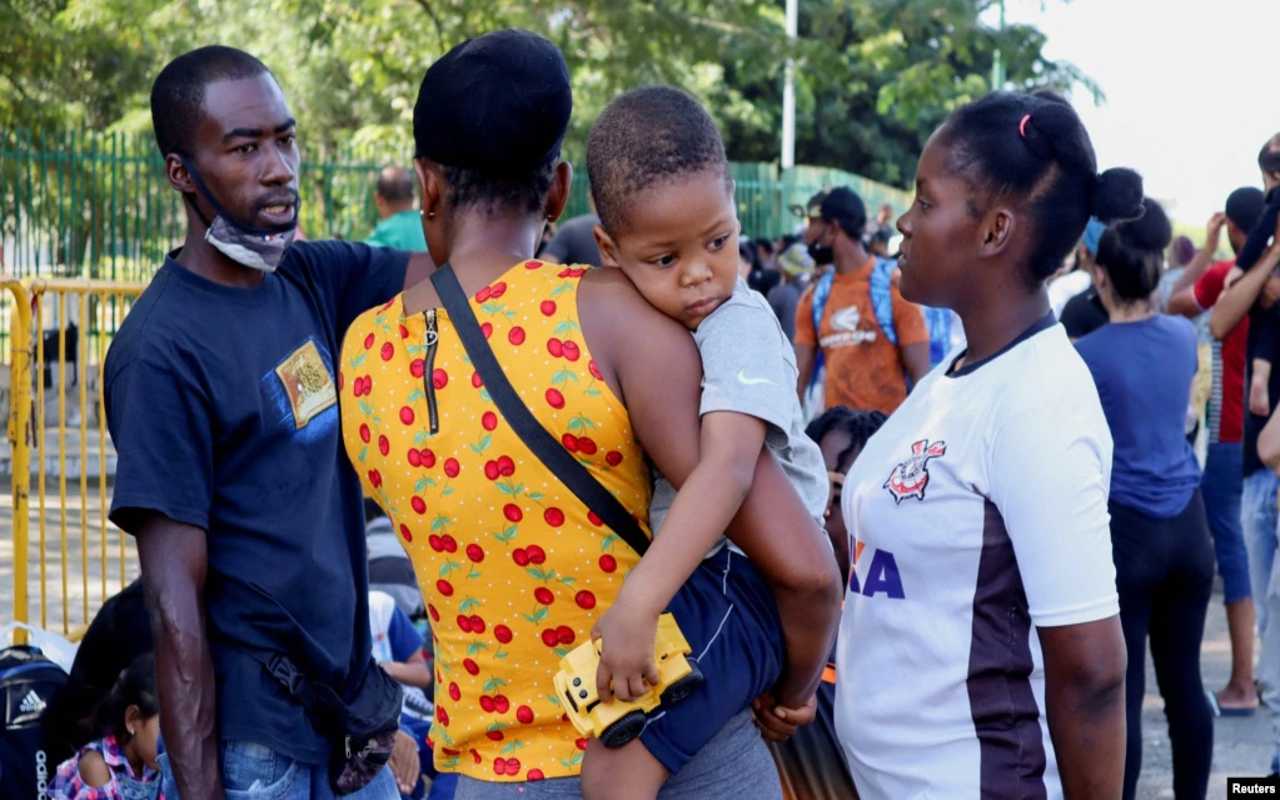 México registra cifra récord en solicitudes de refugio en 2021, principalmente haitianos. | Foto: VOA / Reuters.