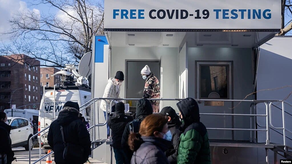 En Estados Unidos los centros dónde se realizan pruebas de Covid-19 están saturados. | Foto: VOA/Reuters.