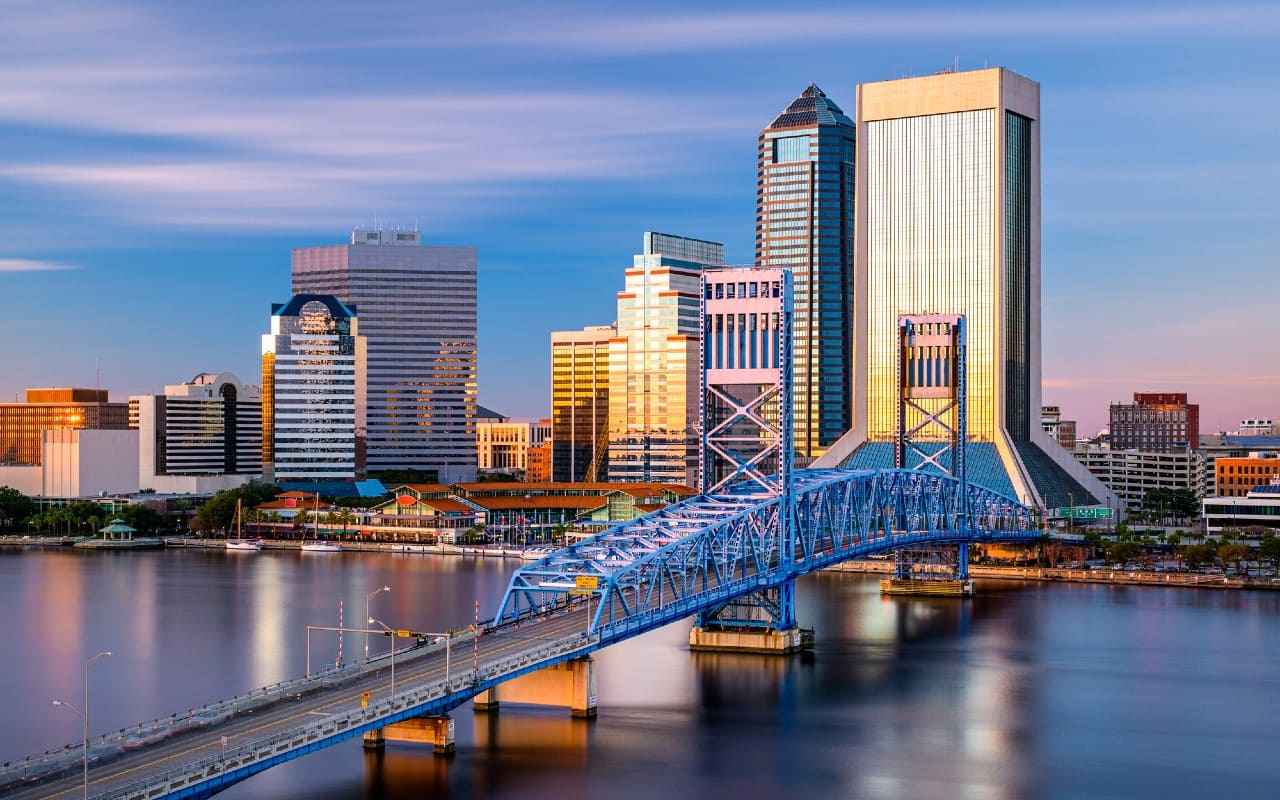 Jacksonville fue calificada como la ciudad con más libertad financiera para los hispanos. | Foto: Depositphotos