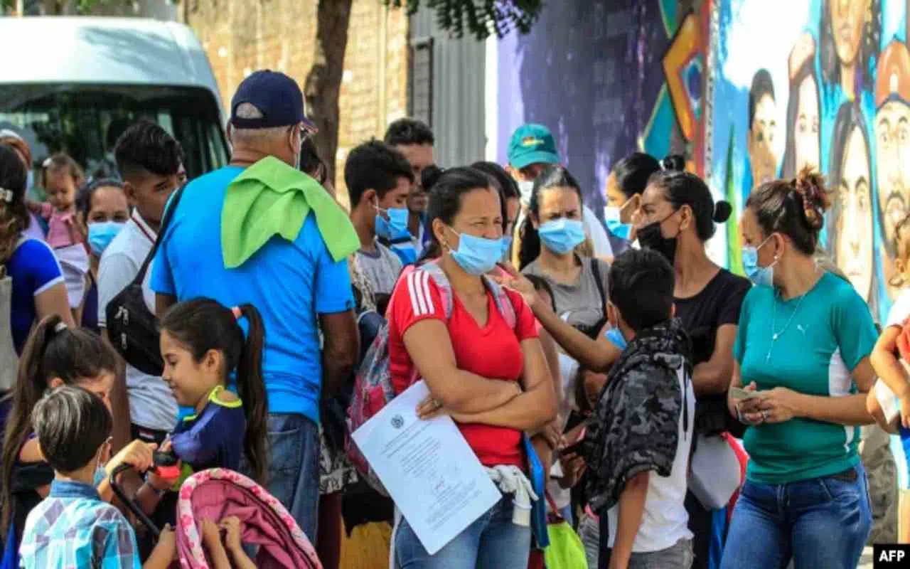 Estados Unidos está deportando a migrantes venezolanos a Colombia. | Foto: VOA / AFP.
