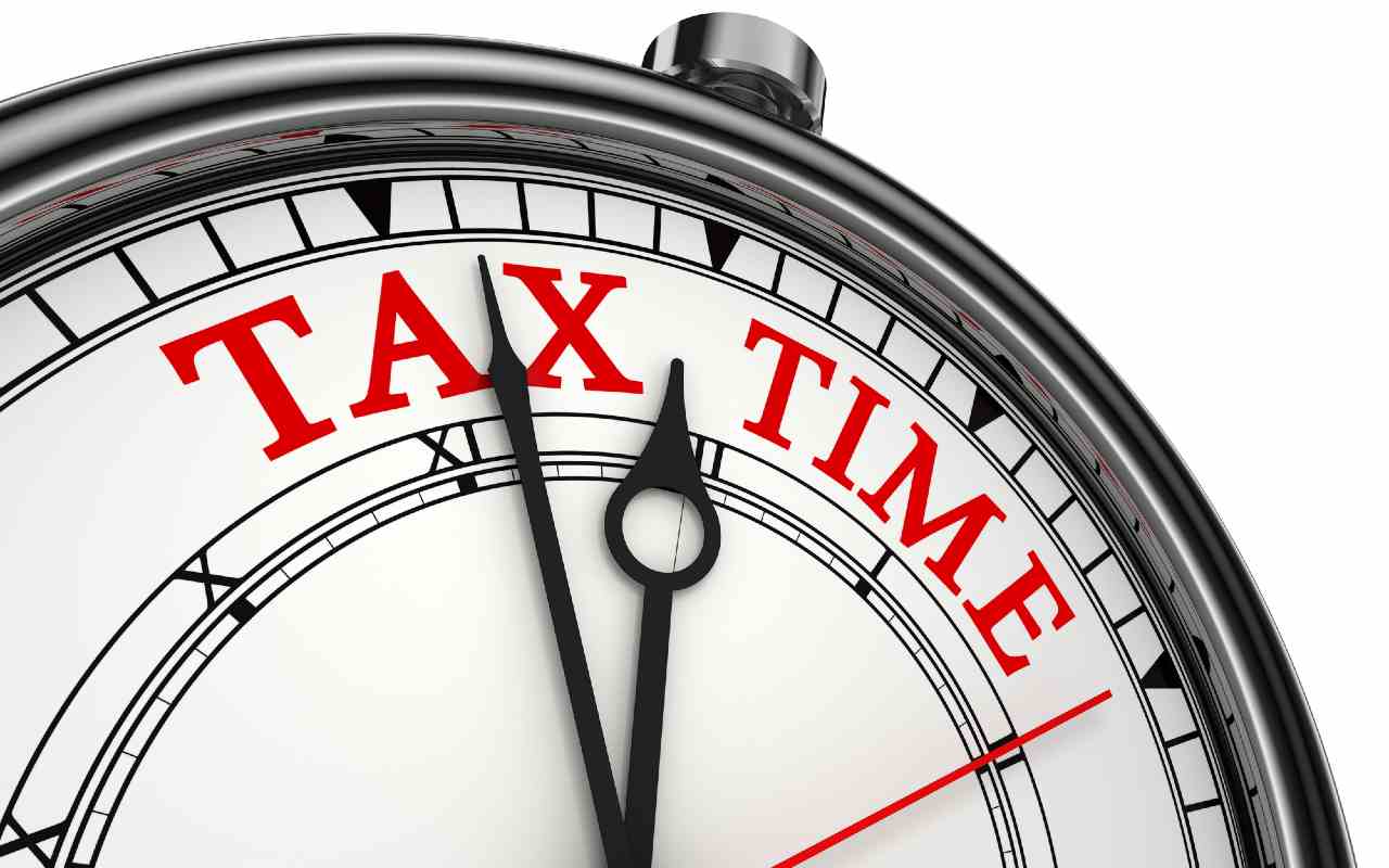 Ten en cuenta que una prórroga de tiempo para presentar tus taxes 2022 no te concede una prórroga de tiempo para pagar tus impuestos. | Foto: <a href=https://depositphotos.com/ title=Depositphotos>Depositphotos</a>