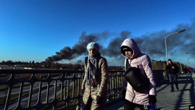 El conflicto Rusia-Ucrania sigue y las negociaciones entre ambos países van avanzando. | Foto: VOA / AP.