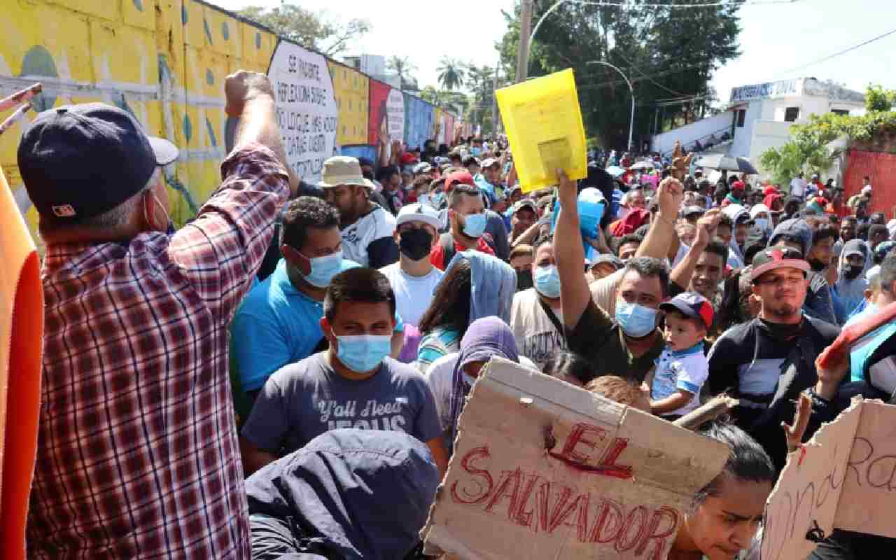 El cierre de la oficina del INM afectará a todas las personas que tengan un trámite pendiente en Tapachula | Foto: Reuters / Voz de América