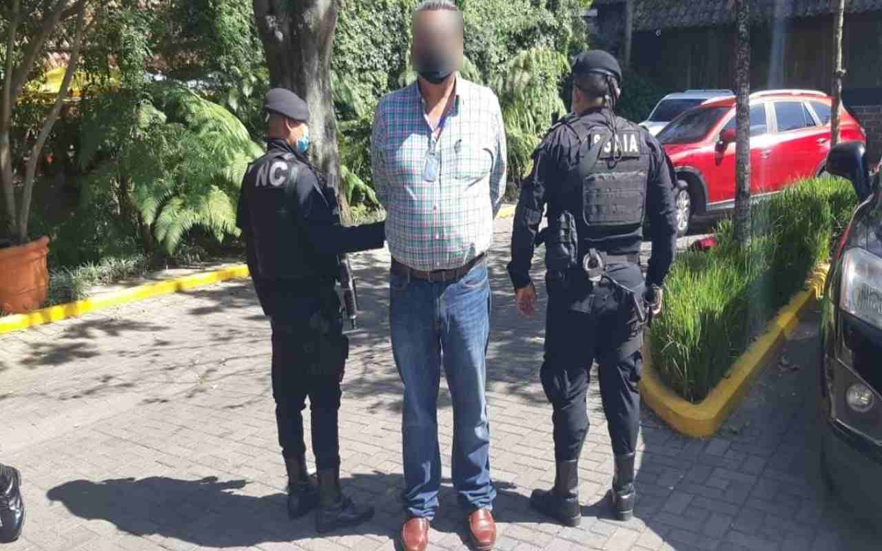 Adalberto Comparán Rodríguez, líder de los Cárteles Unidos de Michoacán, es extraditado a Estados Unidos. | Foto: Cortesía de MPGuatemala.