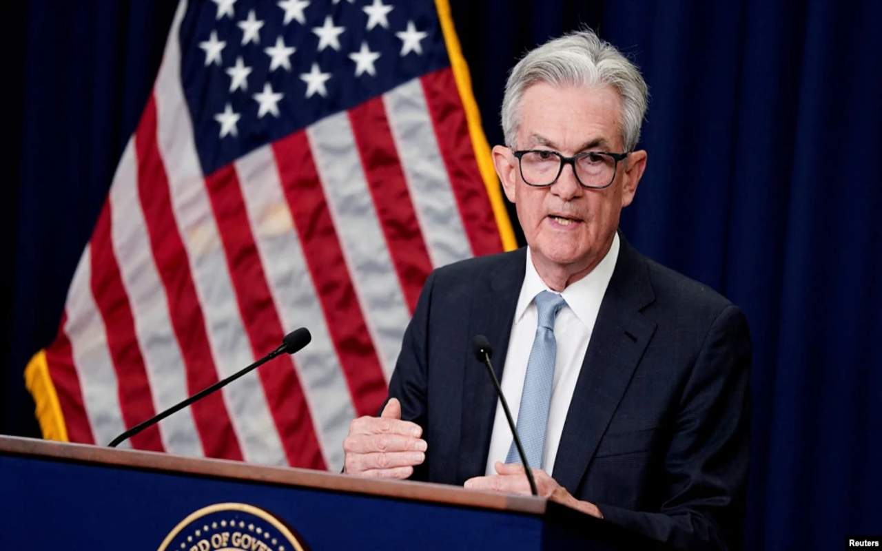 Jerome Powell, jefe de la Fed en Estados Unidos, ofrece una conferencia de prensa sobre la subida de tasas de interés, el 15 de junio de 2022. | Foto: VOA / Reuters.