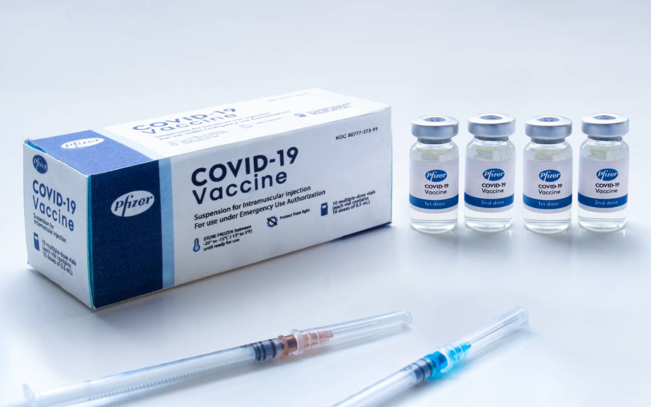 Estados Unidos hizo un acuerdo para comprar 105 millones de dosis de vacunas contra Covid. | Foto: Depositphotos