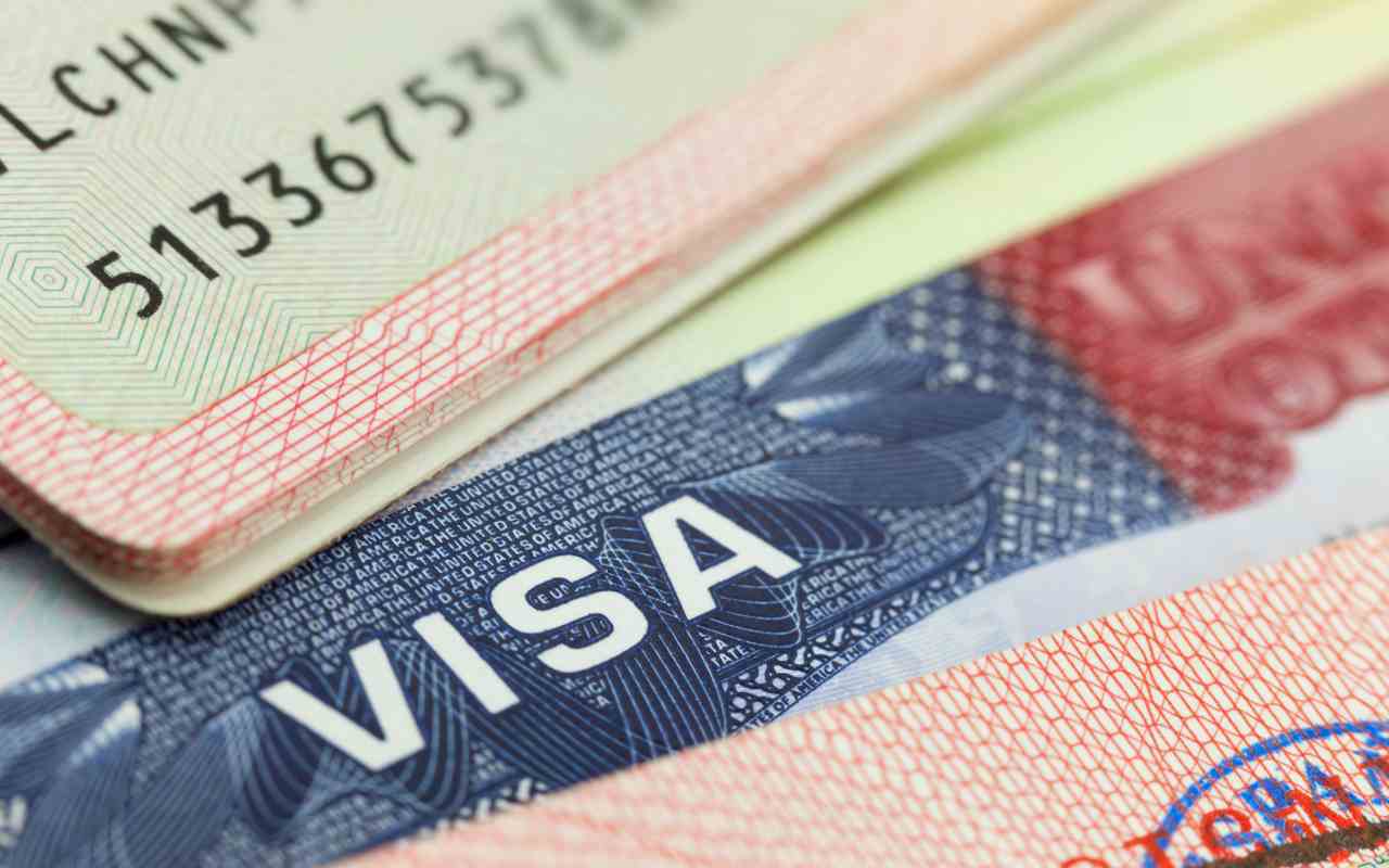 Esta es la visa americana 2022 que pueden solicitar los sobrevivientes de tiroteos en Estados Unidos. | Foto: Depositphotos