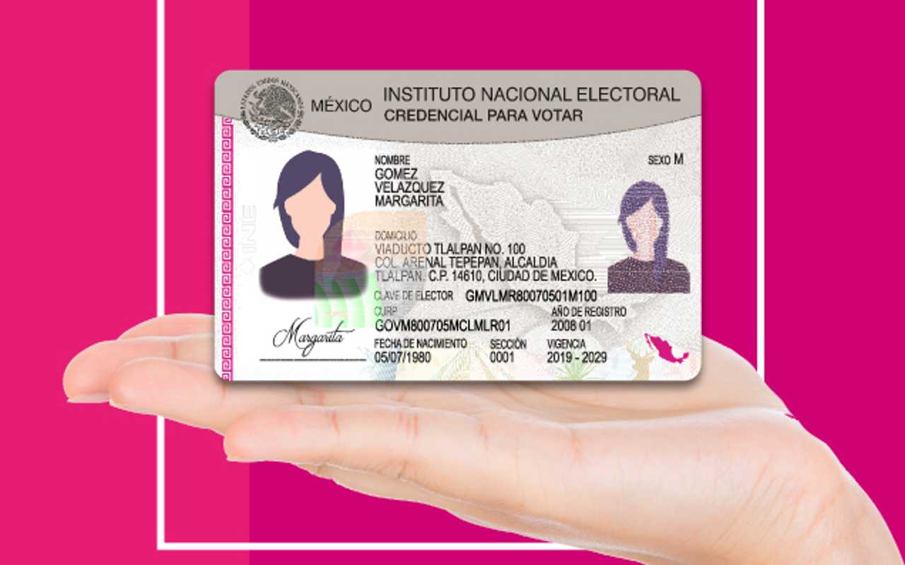 En Conexión Migrante, te decimos la importancia de tener una identificación oficial. | Foto: Facebook oficial del INE México.