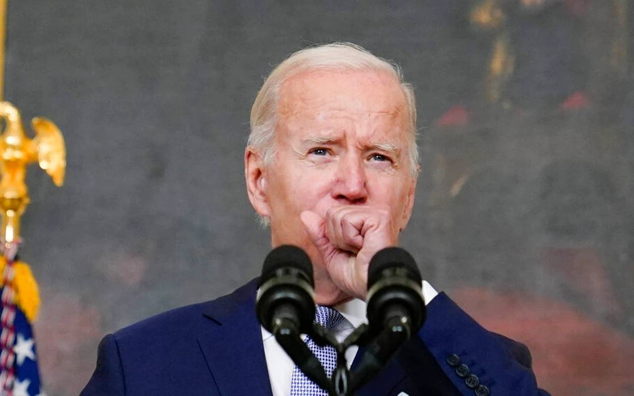El presidente Joe Biden señaló que permanecerá aislado | Foto: AP / Voz de América