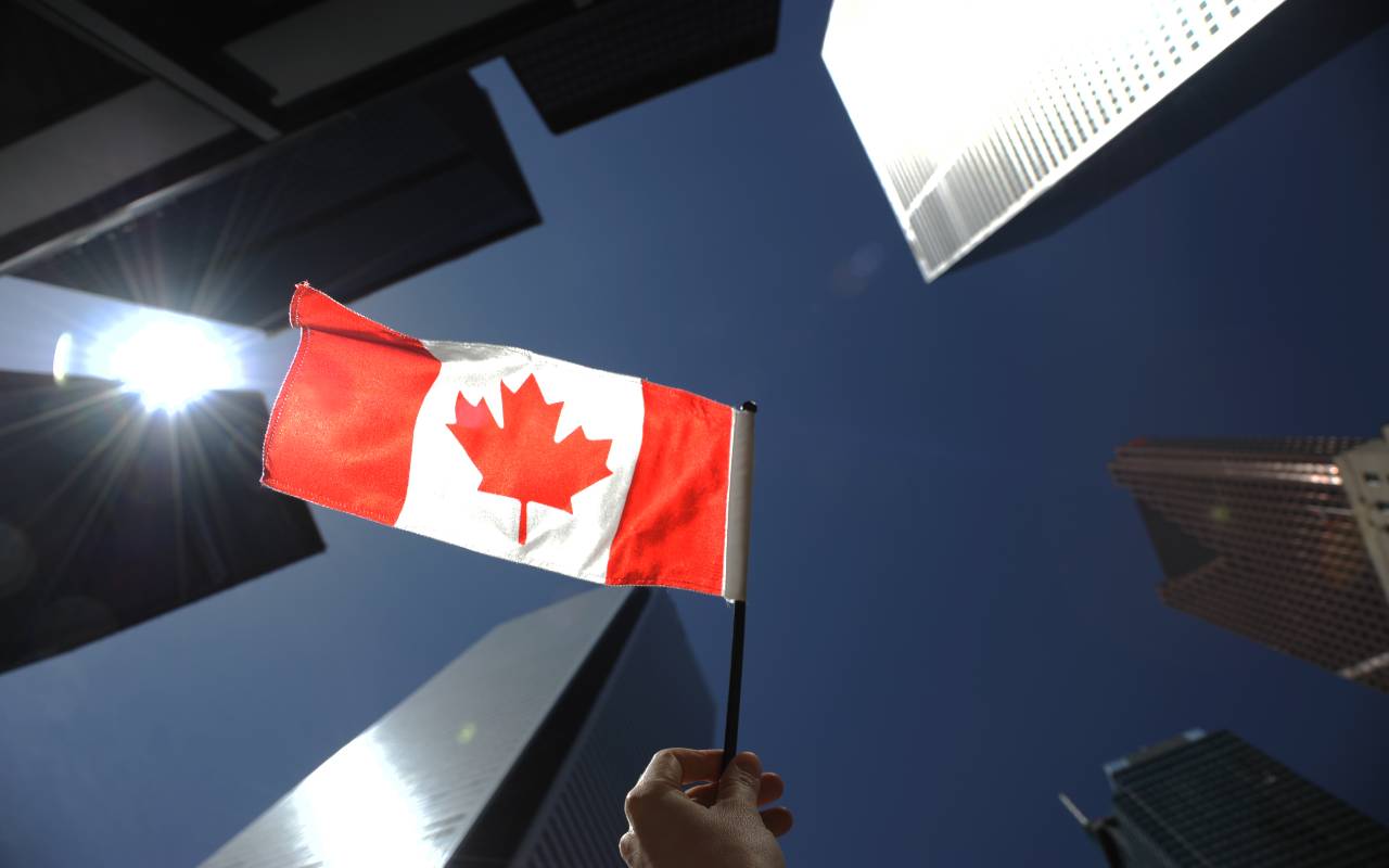 Te decimos dónde puedes conseguir foertas de trabajo en Canadá. | Foto: Depositphotos