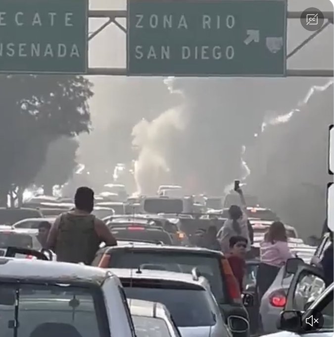 Esto es lo que se sabe de los bloqueos e incendios en Tijuana y otras ciudades fronterizas