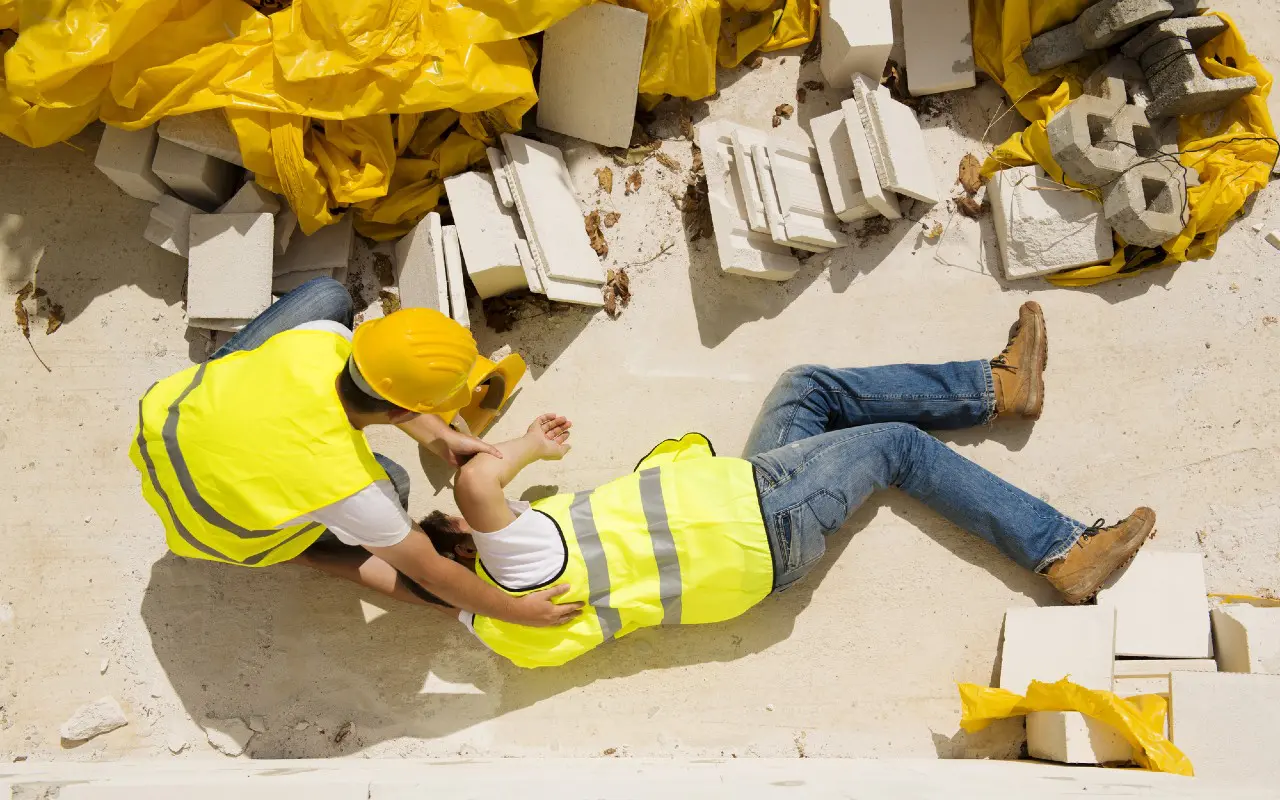 Si tuviste un accidente en el trabajo y esto te provocó una lesión, puedes solicitar una indemnización | Foto: Depositphotos