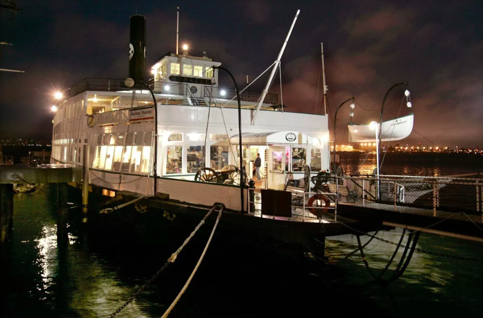 Berkeley Steam Ferry Boat es un lugar perfecto para vivier una experiencia paranormal.