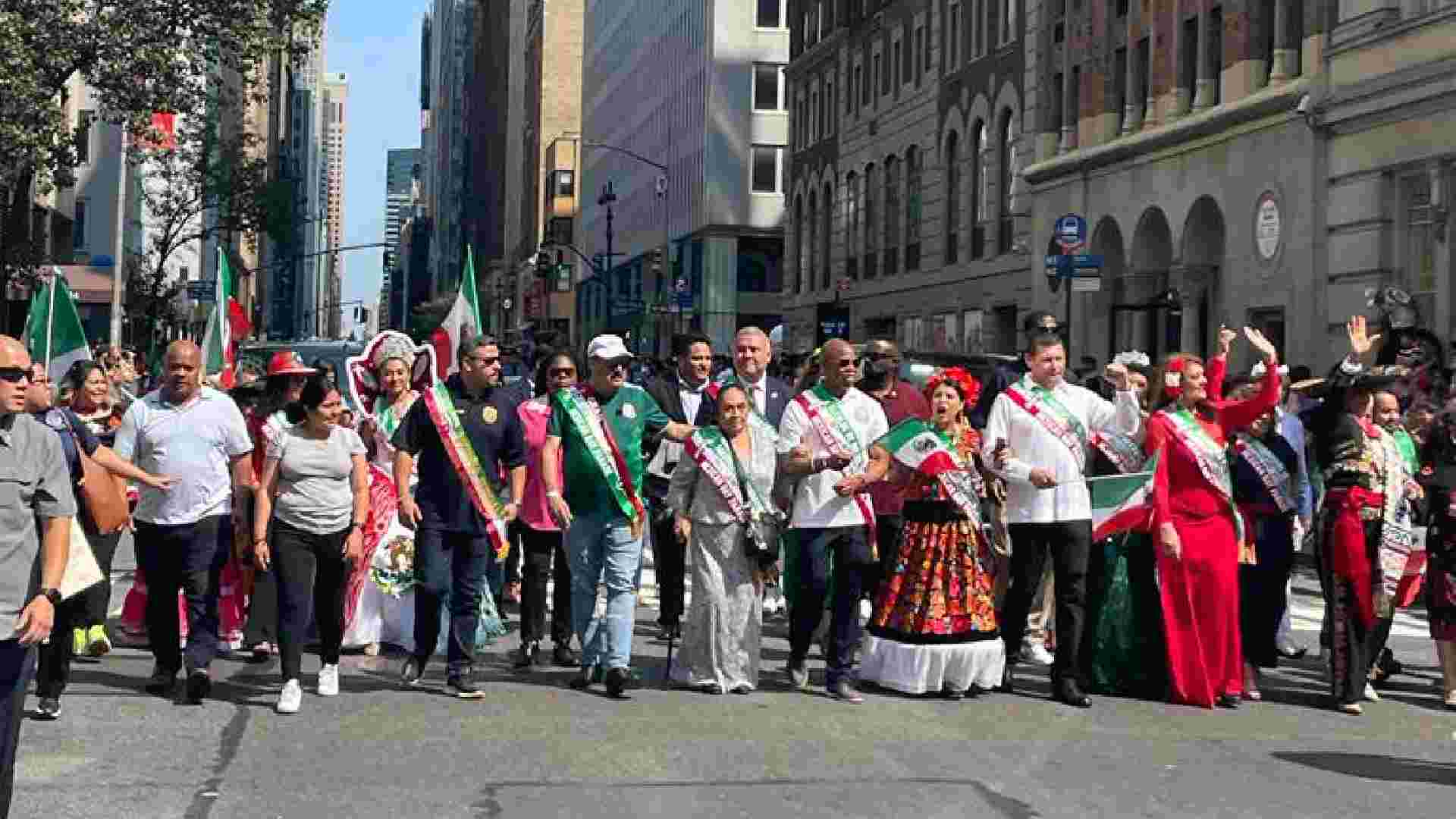 El Desfile Latino de Nueva York se ha llevado a cabo durante los últimos 15 años en Junction Boulevard en Corona, Queens. | Foto Tw @armentapuebla_