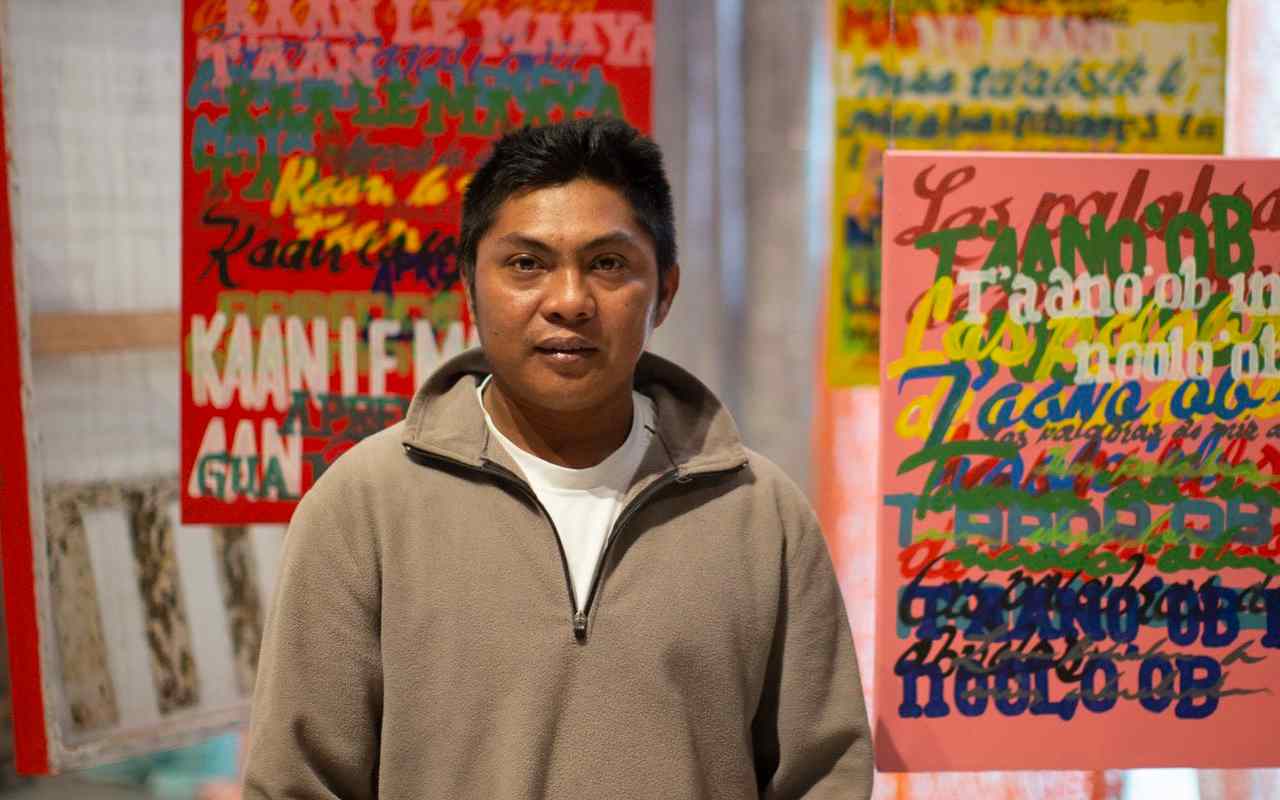 José Chi Dzul, el pintor yucateco que triunfó en Nueva York. | Foto: Twitter de Salón ACME.
