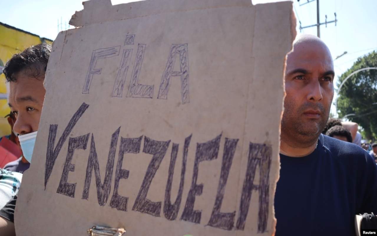 Los venezolanos que viven en Estados Unidos podrán reinscribirse al TPS. | Foto: VOA / Reuters.