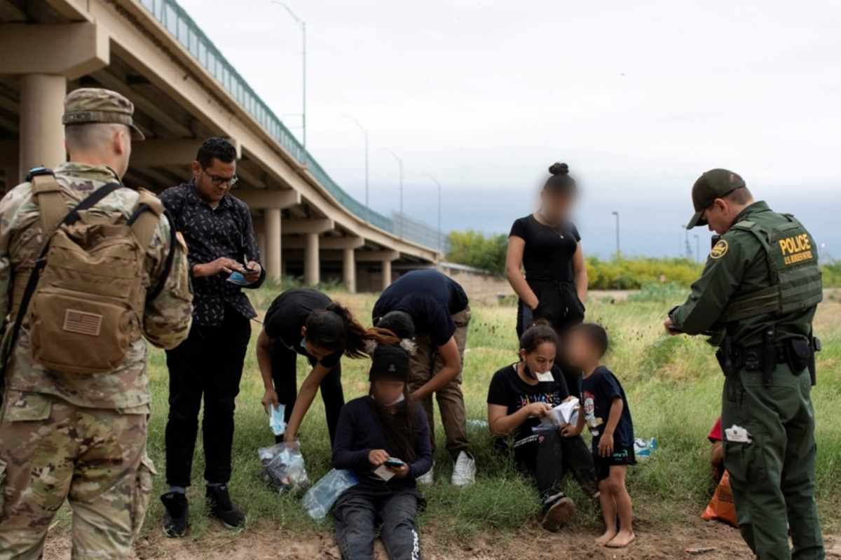 Todos los migrantes tenidos en Texas eran mexicanos | Foto: AP / Voz de América