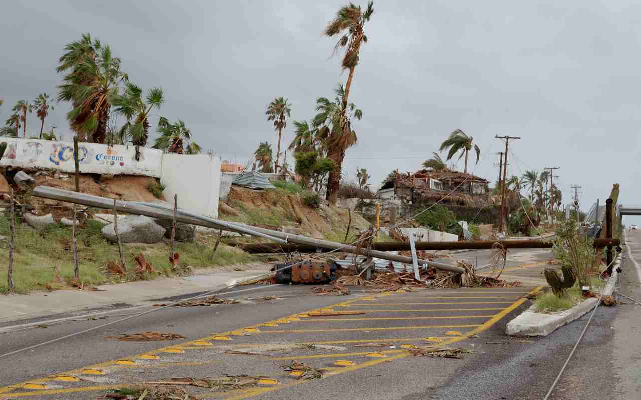 Refugios temporales para los afectados del huracán Lisa en México. | Foto: Depositphotos