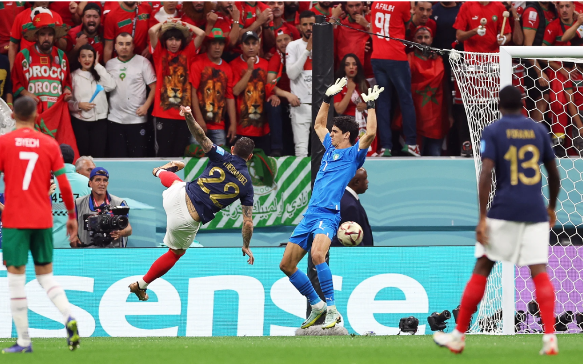 Gol de Theo Hernández de Francia en la semifinal del Mundial de Qatar 2022. | Foto: Antena 3.
