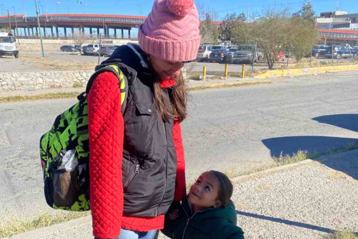 Migrantes venezolanos emprenden en familia la travesía para llegar hasta México e intentar cruzar hacia Estados Unidos. Algunos de ellos, junto a sus niños. | Foto: Salomé Ramírez / Voz de América