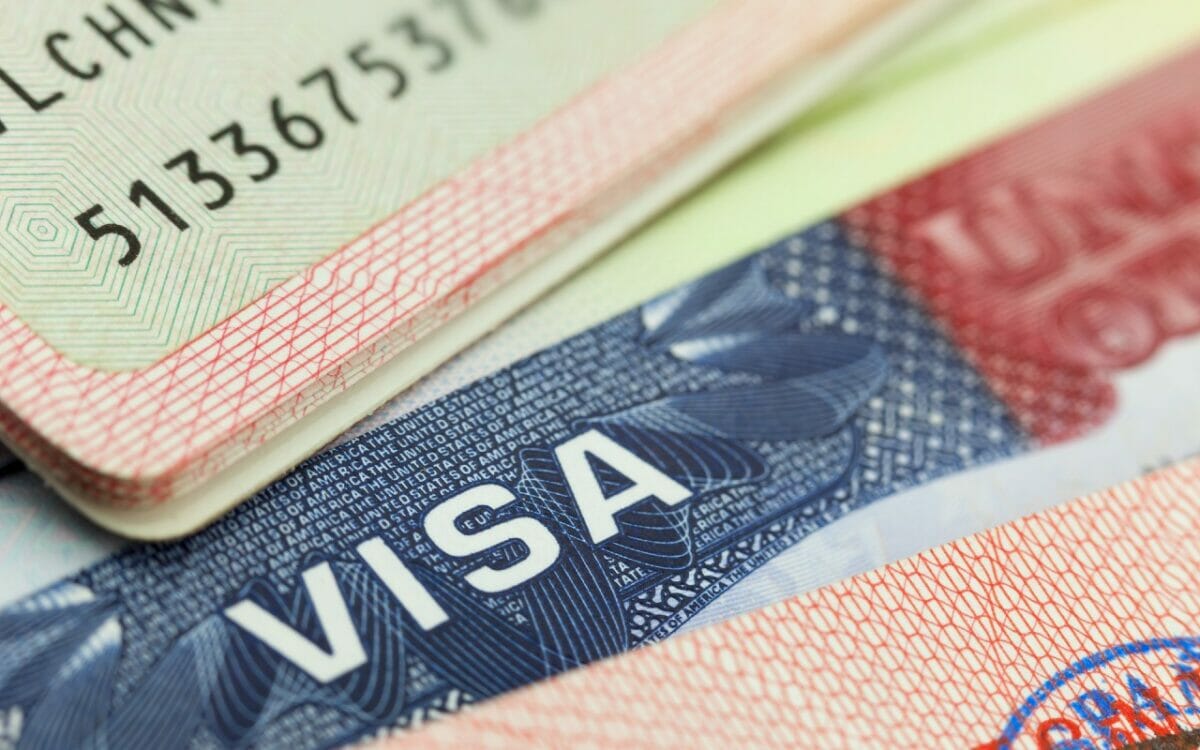 ¿Puedo renovar mi visa americana antes de que expire o debo esperar la fecha de expiración? | Foto: Imagen de Archivo de Depositphotos.