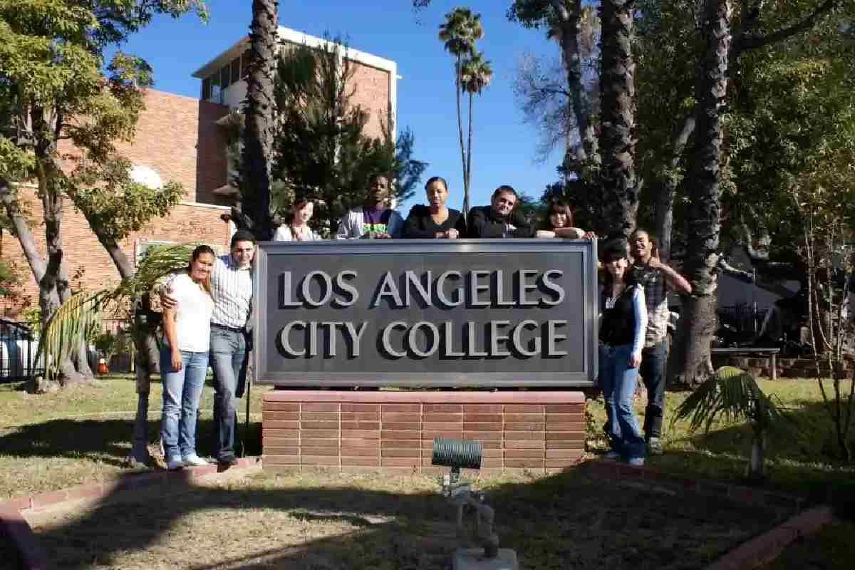 Conoce los beneficios de estudiar en LACC. | Foto: LACC.