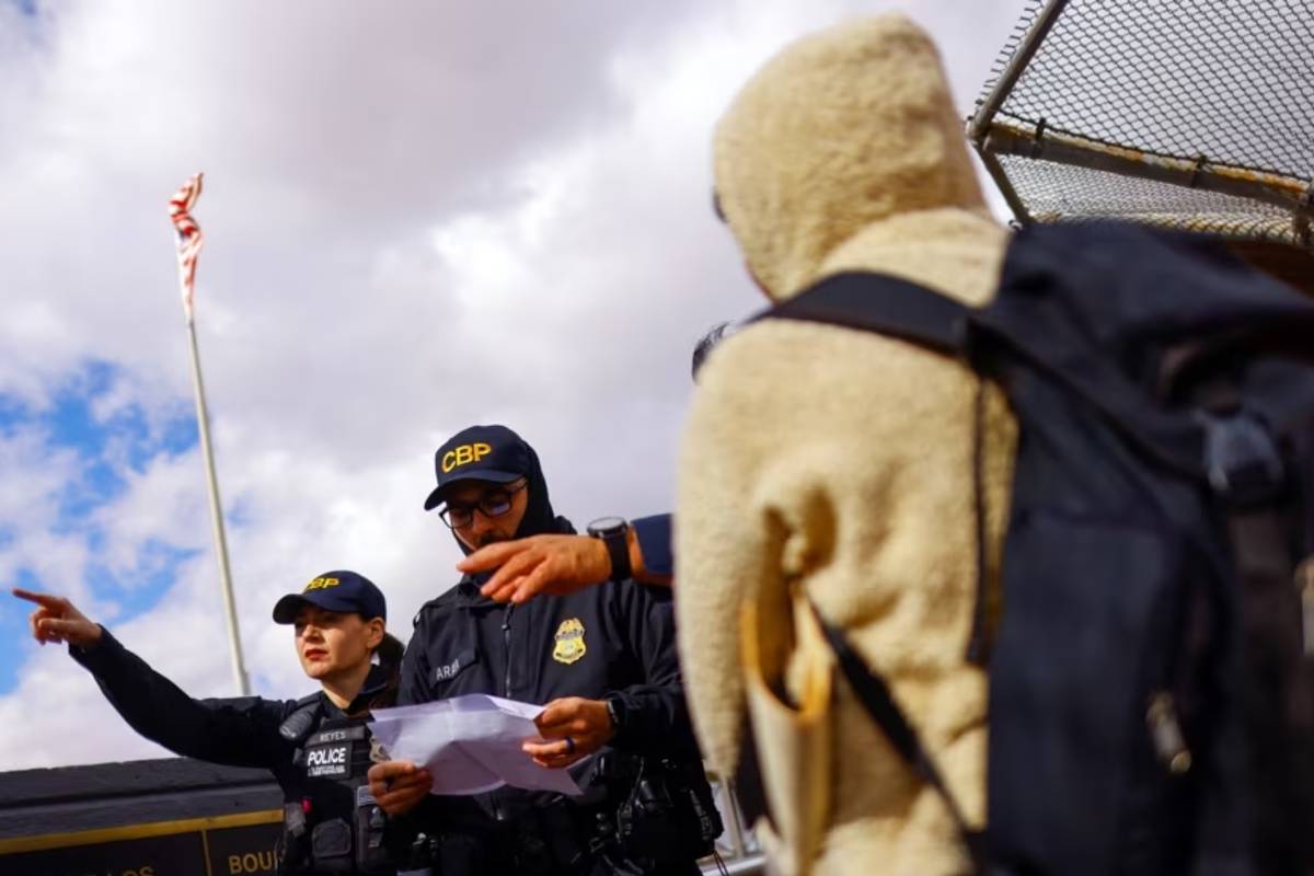 La semana pasada México expidió Tarjetas Humanitarias que te permiten una estancia regular durante 1 año