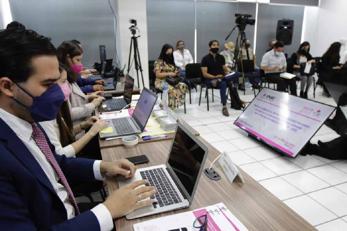 Hoy inicia el voto por internet para los mexicanos en el extranjero. | Foto: Instituto Nacional Electoral.